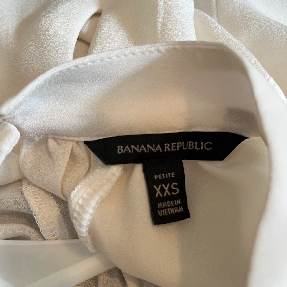 Romantic Sheer Blouse - Picture 5 of 5